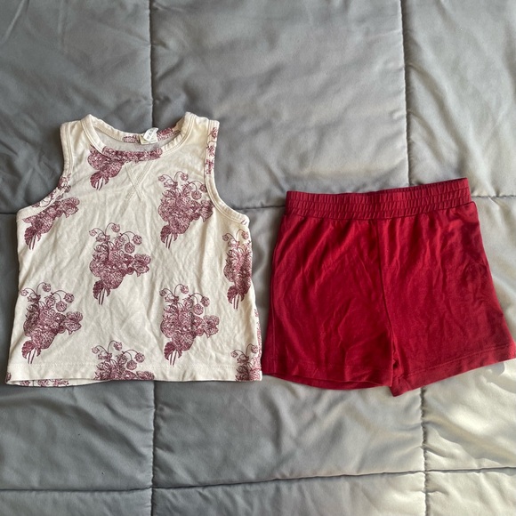 kate quinn Other - Kate Quinn 18-24 Months Strawberry Print Tank Top and Red Shorts Set